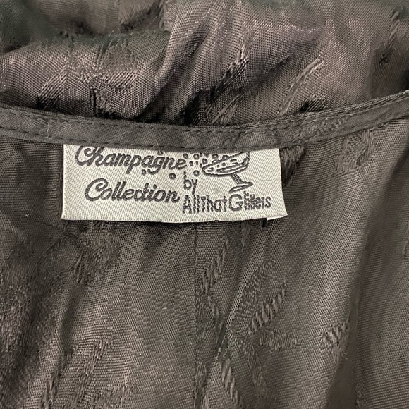 Champagne Collection by All That Glitters Kimono - Picture 5 of 7